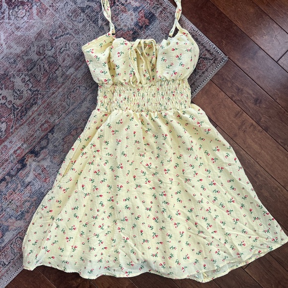 Yellow stretchy sun dress - Picture 3 of 6